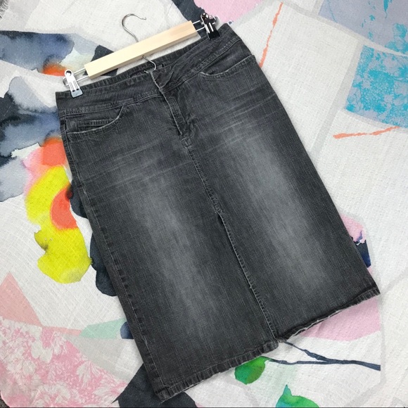 Joe's Jeans Dresses & Skirts - Joe’s jeans gray denim straight skirt Sz 28